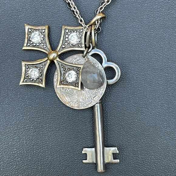 STELLA & DOT Silver Gun Metal Tone KEY CROSS COIN Labradorite Charm Necklace - Picture 4 of 6